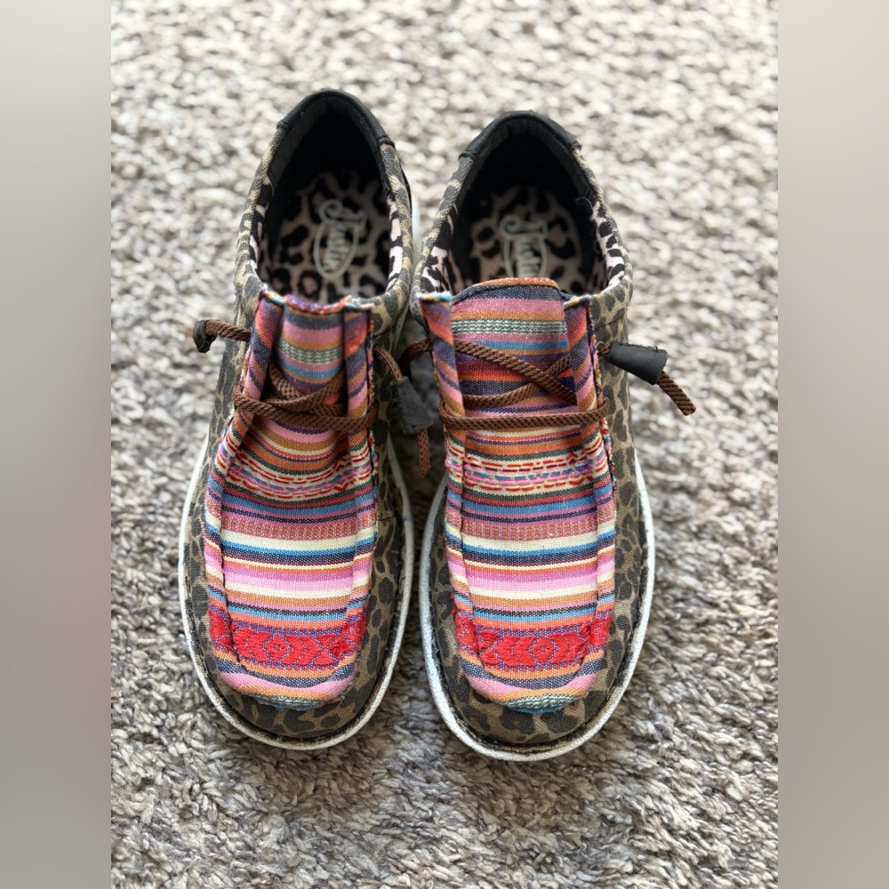 Justin Brand Slip on casual shoes